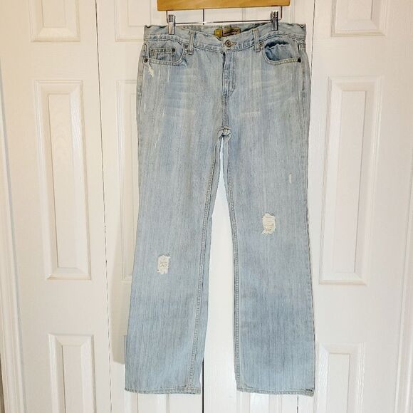 Old Navy Boy-cut  Light wash jeans. - Picture 1 of 10